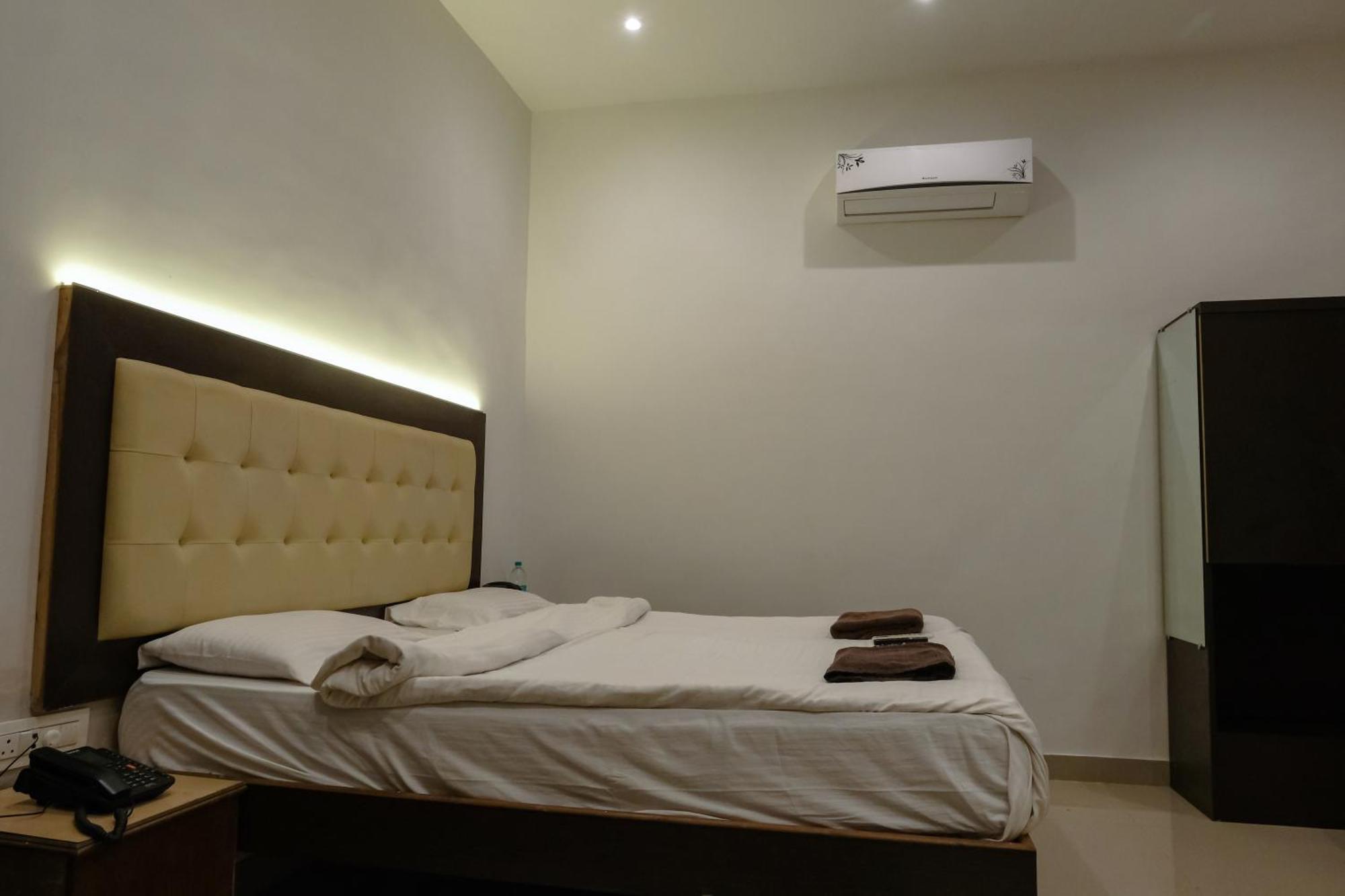 Sanidhya Beach Resort Alībāg Extérieur photo