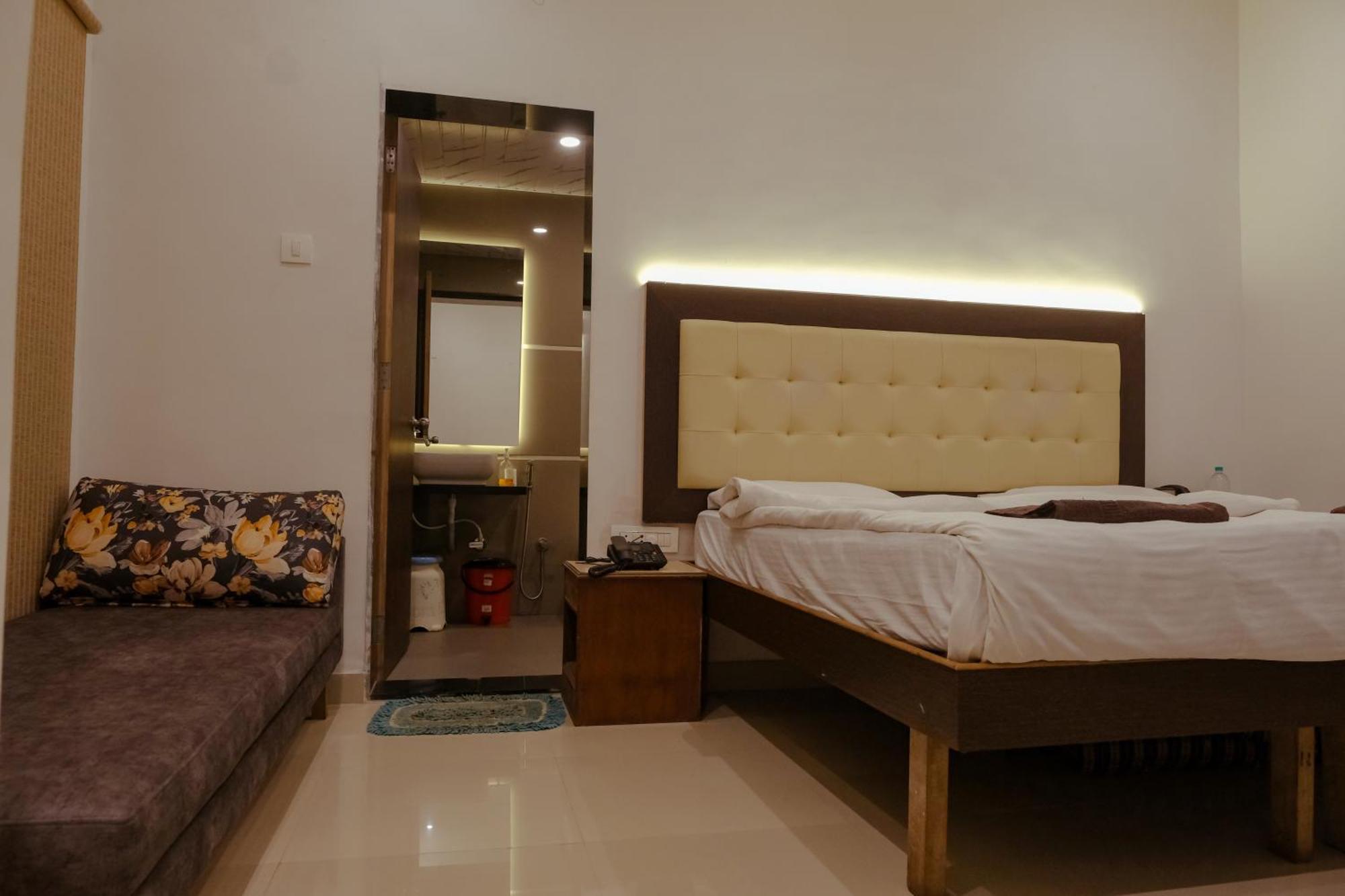 Sanidhya Beach Resort Alībāg Extérieur photo