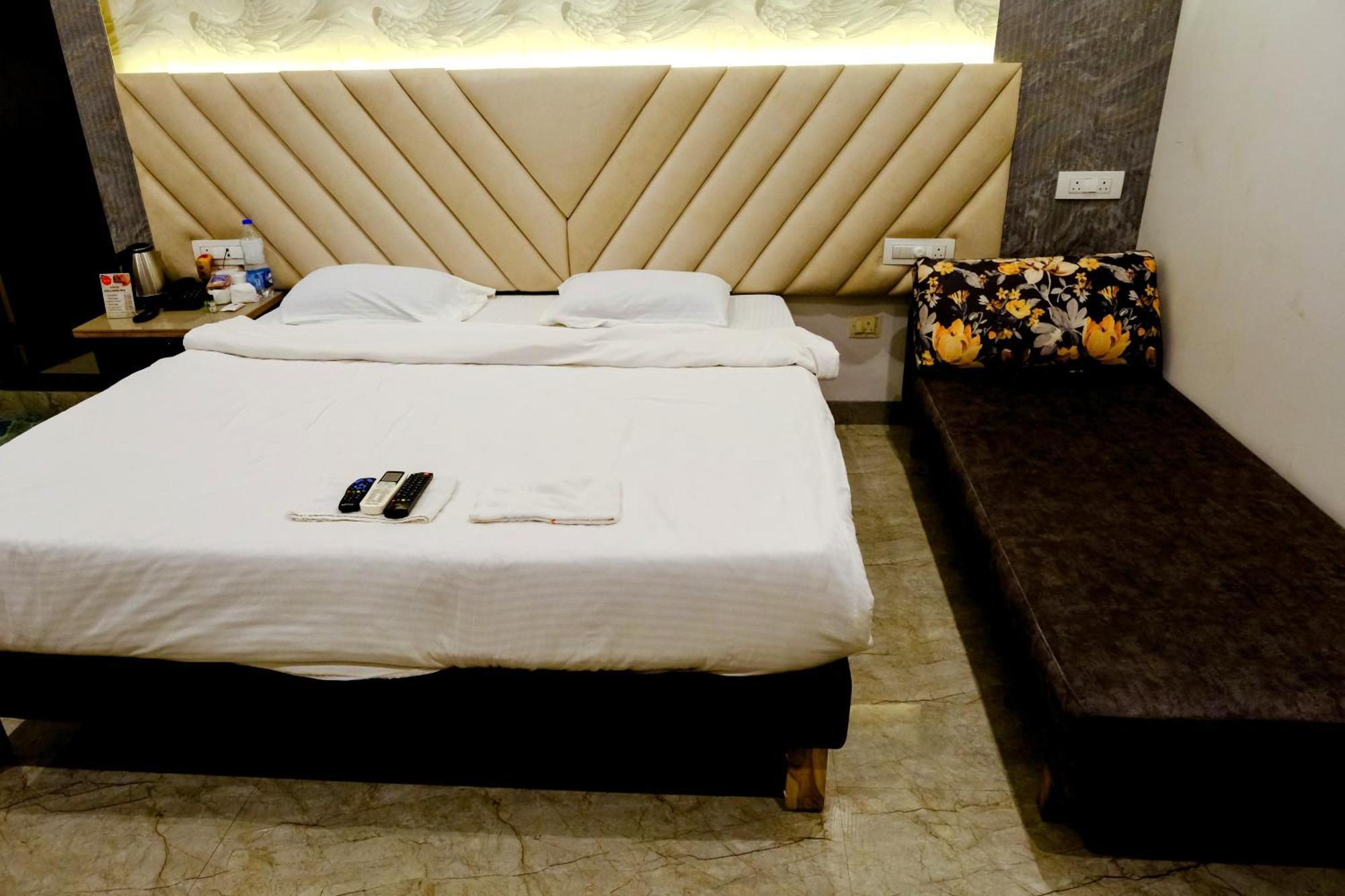 Sanidhya Beach Resort Alībāg Extérieur photo