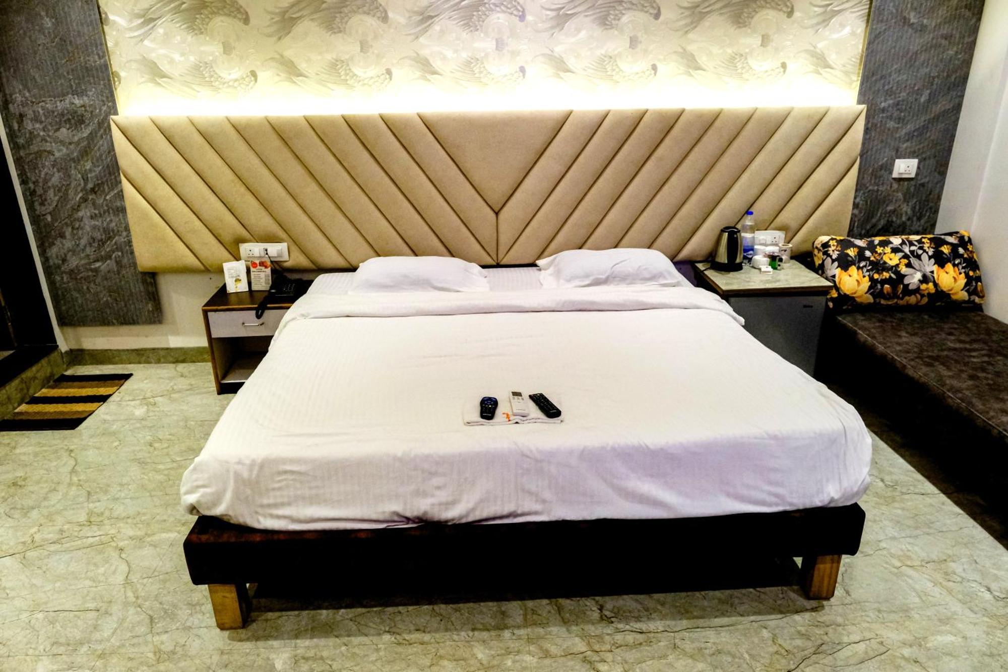 Sanidhya Beach Resort Alībāg Extérieur photo